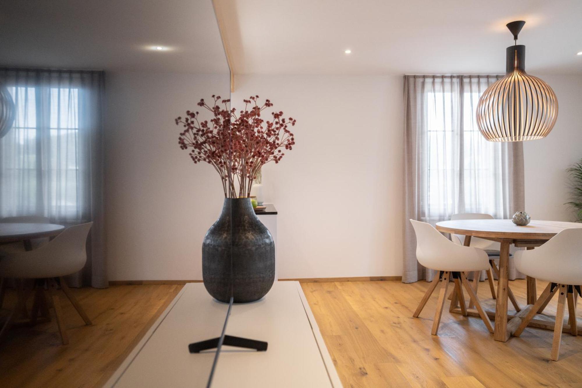 Appartement Bijou Side - Mit Seesicht Und Privatstrand Faulensee